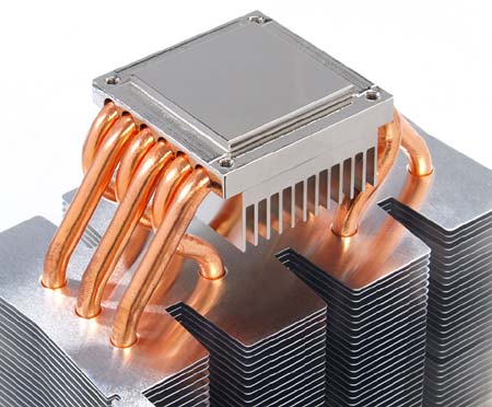 Scythe показывает кулер Mugen 3 Scythe показывает кулер Mugen 3